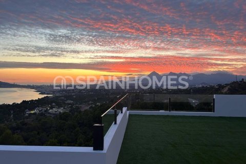 4 bedrooms Villa in Altea, Spain No. 26285 9