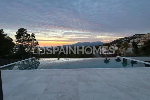 4 bedrooms Villa in Altea, Spain No. 26285 14