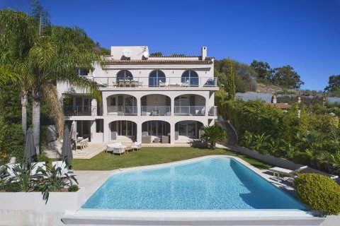 6 dormitorios Villa en Cannes, France No. 69208 3