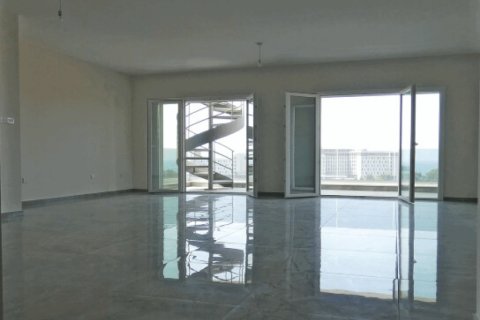 3 dormitorios Apartment en Limassol, Cyprus No. 51018 2