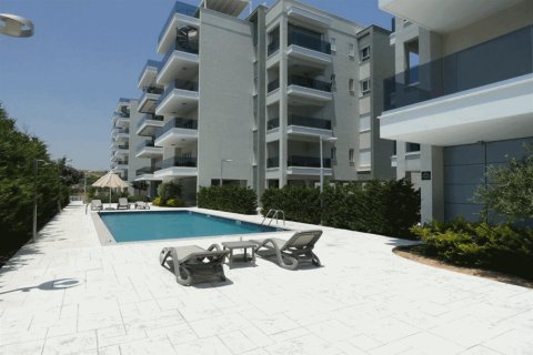 3 dormitorios Apartment en Limassol, Cyprus No. 51018 1