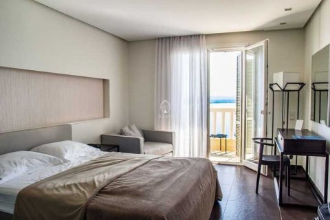 2 bedrooms Apartment in Germasogeia, Cyprus No. 77652 15
