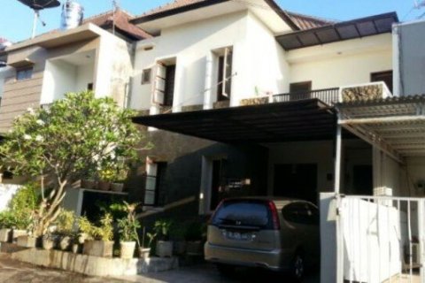 4 bedrooms House in Denpasar, Indonesia No. 22747 1