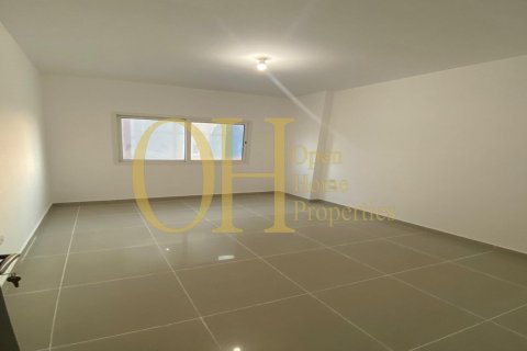 3 bedrooms Apartment in Al Reef, UAE No. 8809 5