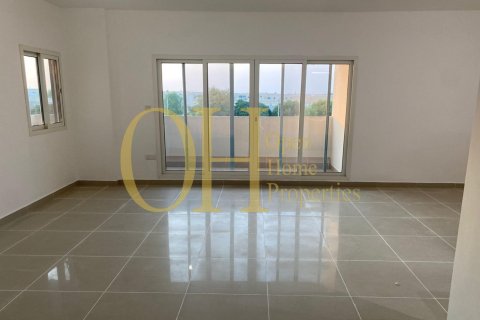 3 bedrooms Apartment in Al Reef, UAE No. 8809 4