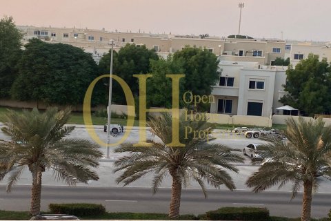 3 bedrooms Apartment in Al Reef, UAE No. 8809 1