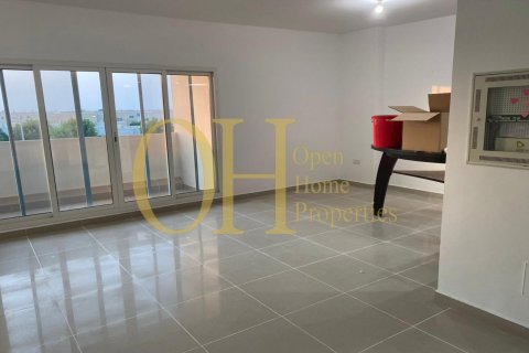 3 bedrooms Apartment in Al Reef, UAE No. 8809 6