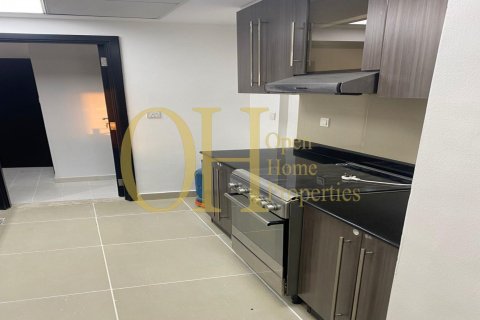 3 dormitorios Apartment en Al Reef, UAE No. 8809 12