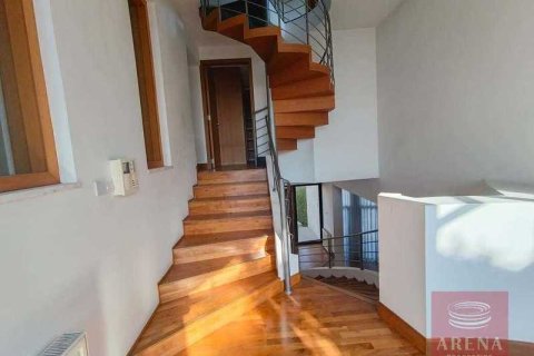 4 bedrooms Villa in Larnaca, Cyprus No. 31556 6