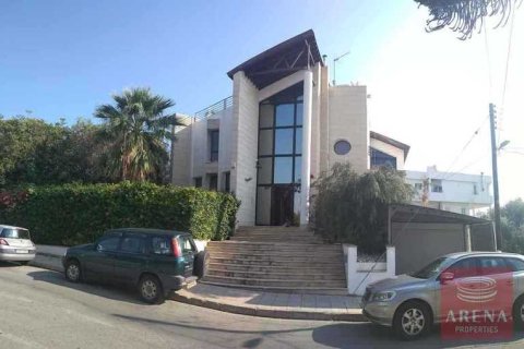 4 bedrooms Villa in Larnaca, Cyprus No. 31556 1