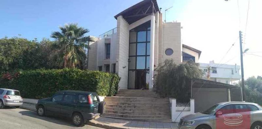 4 bedrooms Villa in Larnaca, Cyprus No. 31556