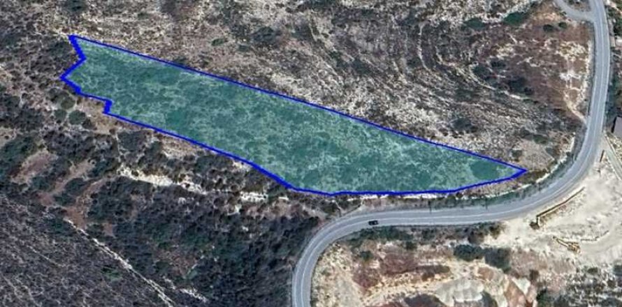 7406m² Land in Mathikoloni, Cyprus No. 64644