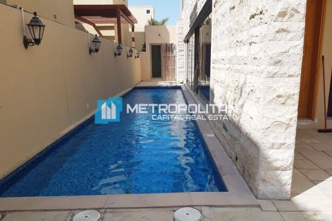 5 dormitorios Villa en Al Raha Gardens, UAE No. 4870 1