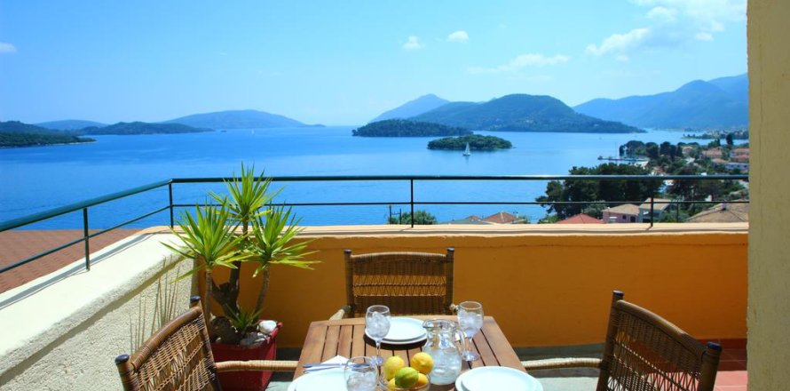 1000m² Hotel in Lefkada, Greece No. 57113