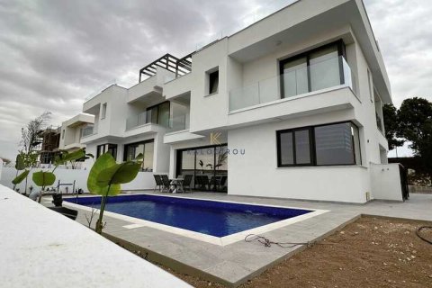 4 bedrooms House in Pyla, Cyprus No. 46811 3