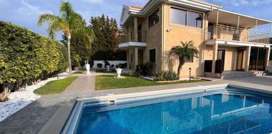 7 dormitorios Villa en Germasogeia, Cyprus No. 30811