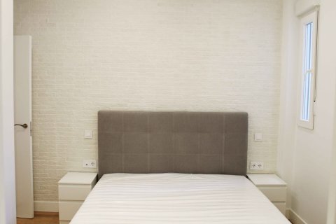 2 dormitorios Apartment en Madrid, Spain No. 26207 8