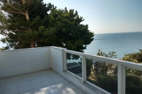 2 bedrooms Penthouse in Germasogeia, Cyprus No. 41032 5