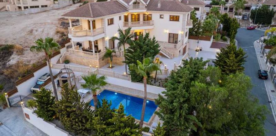 6 bedrooms Villa in Mouttagiaka, Cyprus No. 32155