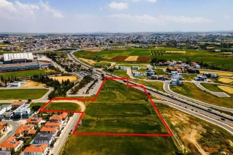 18200m² Land en Strovolos, Cyprus No. 35784 2