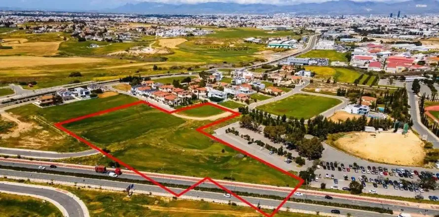 18200m² Land à Strovolos, Cyprus No. 35784