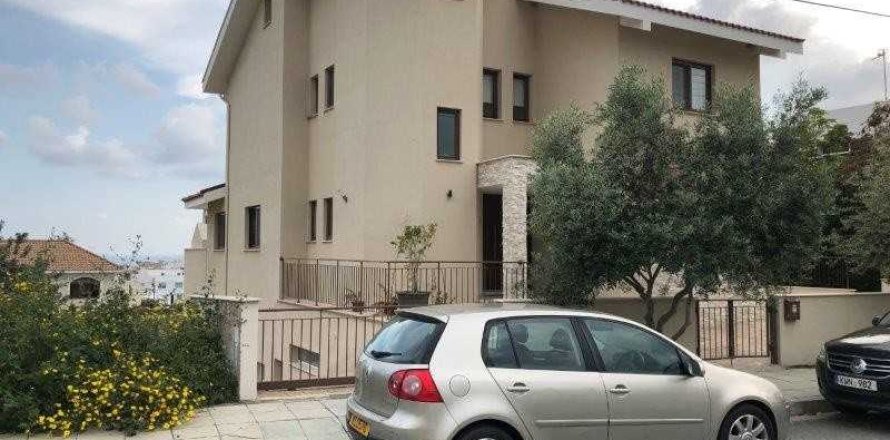 3 bedrooms House in Agios Athanasios, Cyprus No. 39662