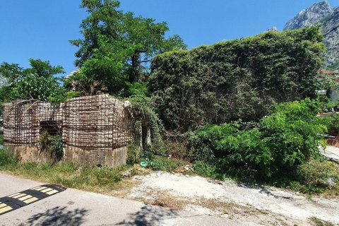 555m² Land en Kotor, Montenegro No. 66757 5