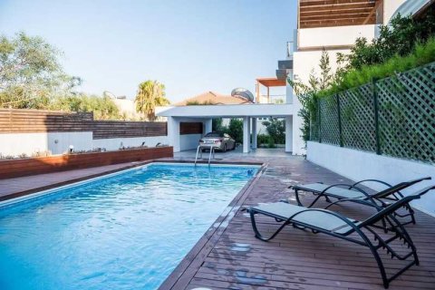 4 bedrooms Villa in Pyrgos, Cyprus No. 30853 4