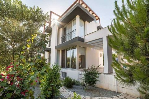 4 bedrooms Villa in Pyrgos, Cyprus No. 30853 5