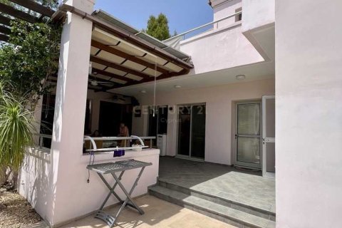 3 dormitorios Villa en Agios Tychonas, Cyprus No. 72593 7