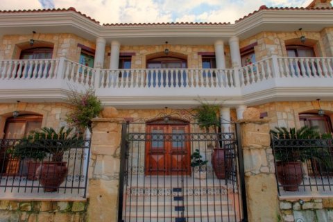 6 bedrooms Villa in Limassol, Cyprus No. 50014 10