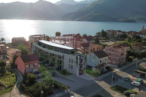 1 dormitorio Apartment en Tivat, Montenegro No. 66831 4