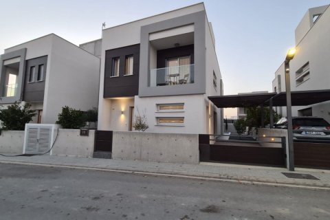 3 bedrooms House in Geroskípou, Cyprus No. 37259 2