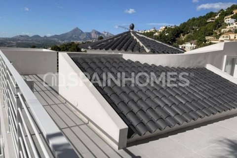 4 bedrooms Villa in Altea, Spain No. 25951 8