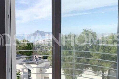 4 bedrooms Villa in Altea, Spain No. 25951 11