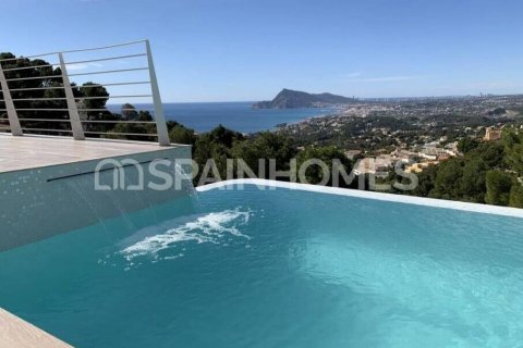 4 bedrooms Villa in Altea, Spain No. 25951 2