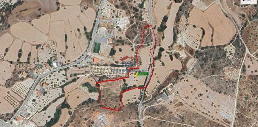 28429m² Land en Pentakomo, Cyprus No. 76508