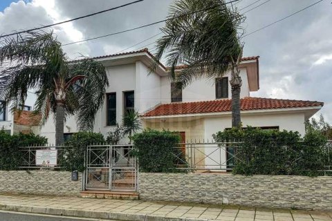 3 dormitorios House en Strovolos, Cyprus No. 72583 3