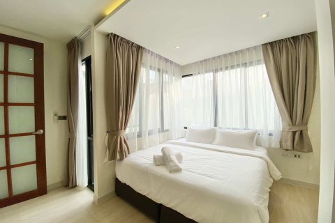 3 bedrooms Villa in Phuket, Thailand No. 1675 3