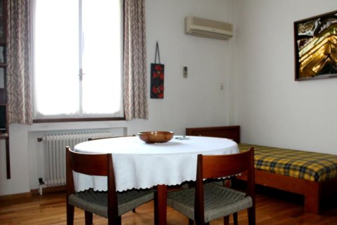 4 bedrooms Apartment in Athens, Greece No. 49879 8