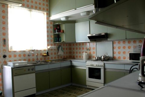 4 bedrooms Apartment in Athens, Greece No. 49879 9