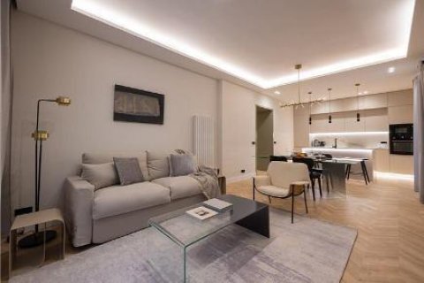 2 bedrooms Apartment in Madrid, Spain No. 27519 24