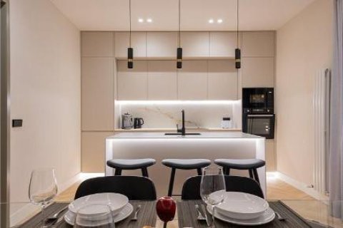 2 dormitorios Apartment en Madrid, Spain No. 27519 20