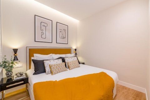 2 bedrooms Apartment in Madrid, Spain No. 27517 20