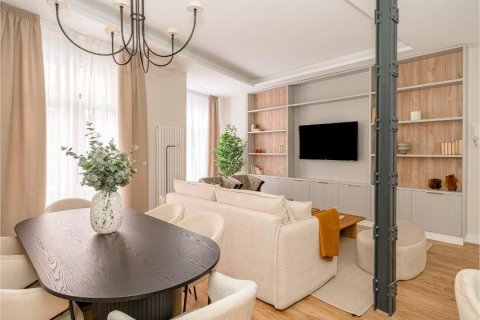 2 dormitorios Apartment en Madrid, Spain No. 27517 2