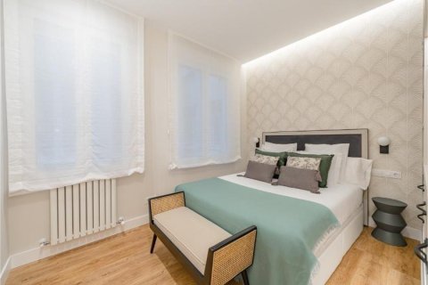 2 dormitorios Apartment en Madrid, Spain No. 27517 9