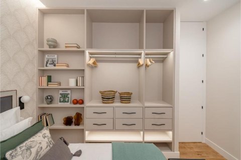 2 dormitorios Apartment en Madrid, Spain No. 27517 11