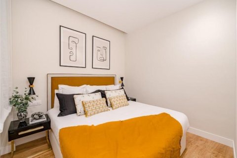 2 dormitorios Apartment en Madrid, Spain No. 27517 18