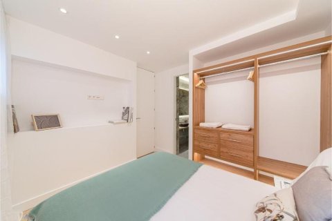 3 bedrooms Apartment in Madrid, Spain No. 27518 10