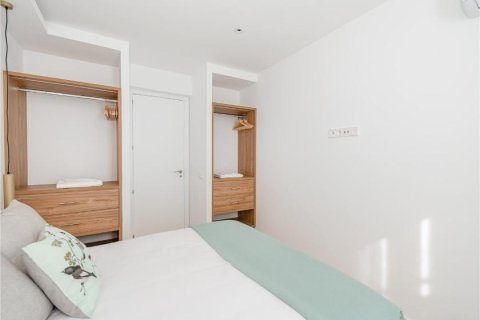 3 bedrooms Apartment in Madrid, Spain No. 27518 20